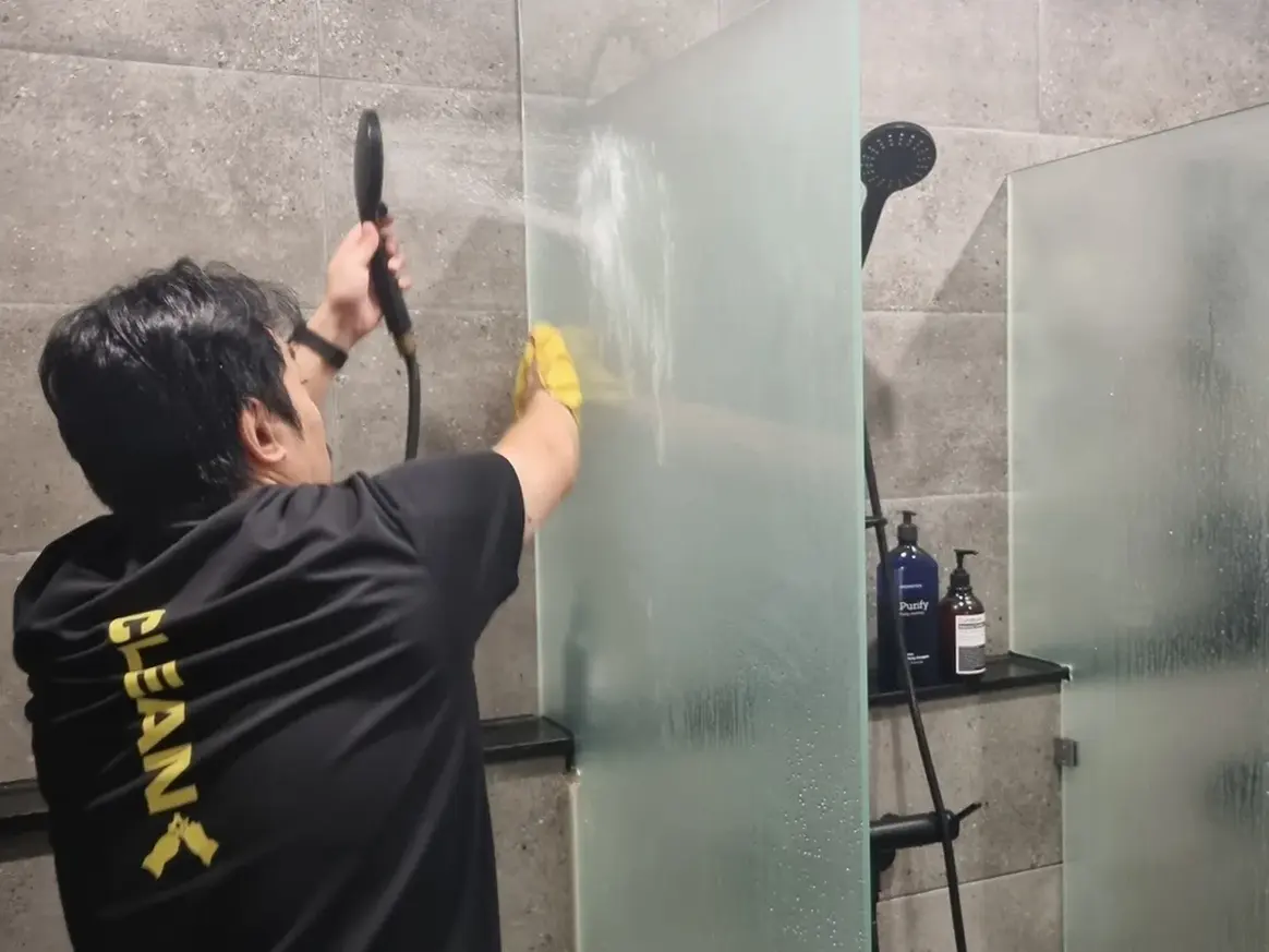 안산시 단원구 성곡동 건물 세면대·파우더룸 바닥 위생청소 사례 - 행진크린
