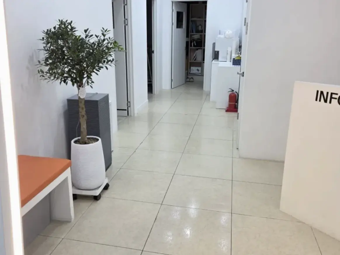 의왕시 월암동 병원 로비·대기실 바닥 위생청소 사례 - 행진크린